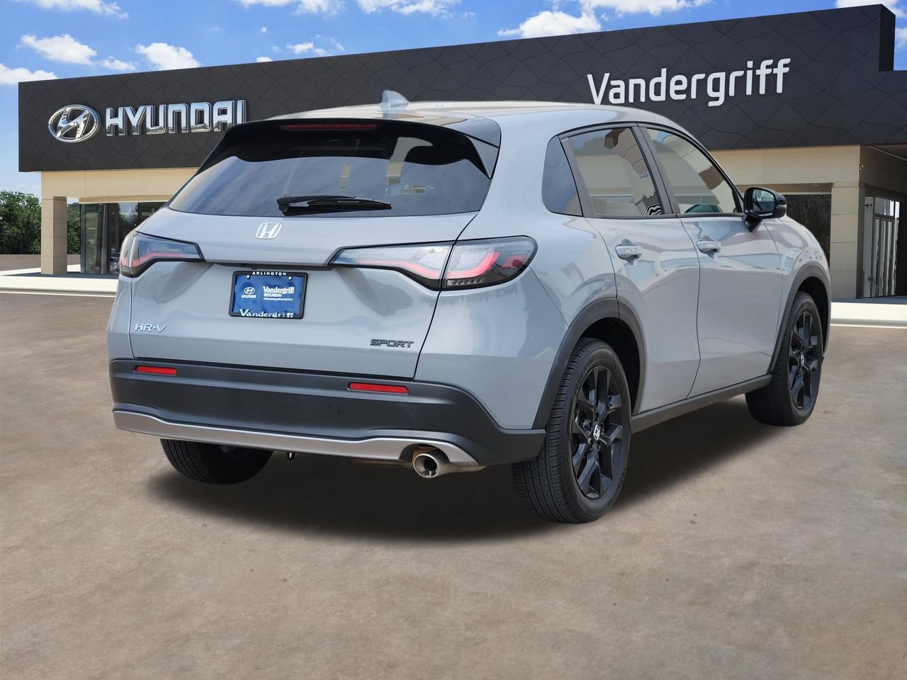 Used 2025 Honda HR-V Sport image 4