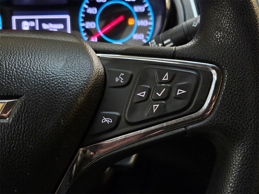 Used 2017 Chevrolet Cruze LT image 22