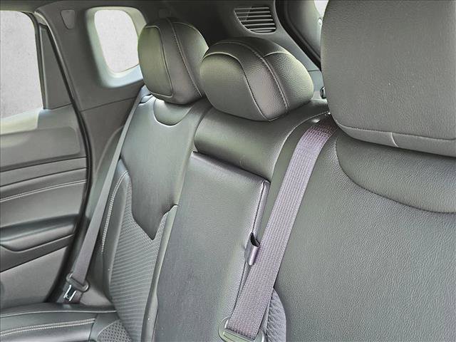 Used 2023 Jeep Compass Latitude w/ Convenience Group AWD/4WD image 19