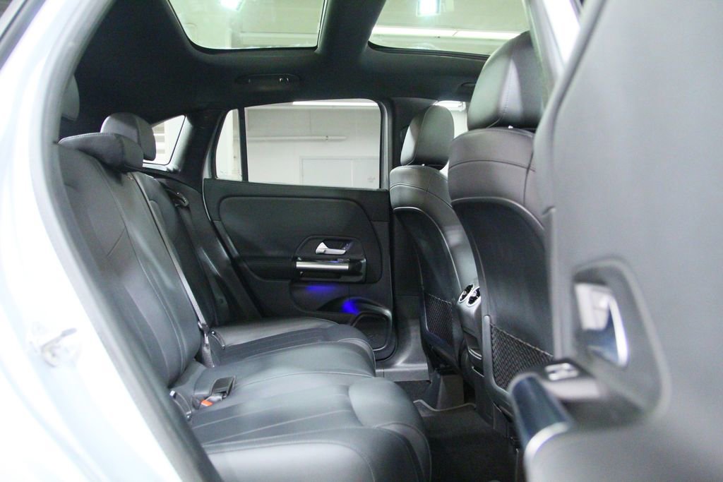 Used 2021 Mercedes-Benz GLA 250 4MATIC image 24