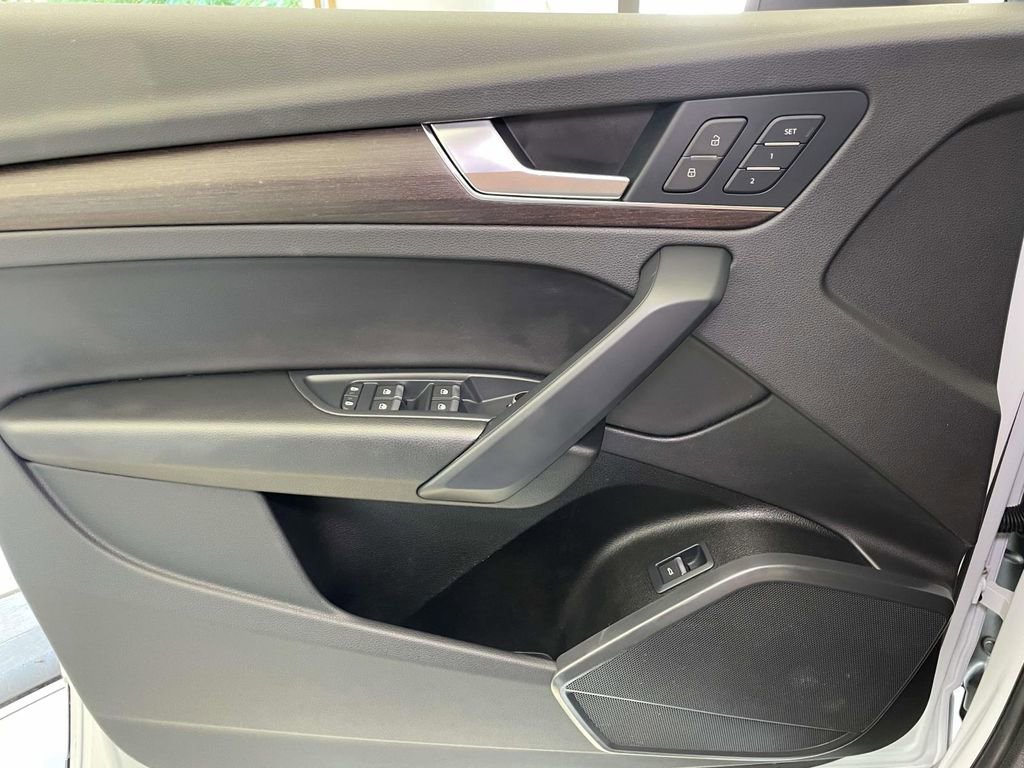 Used 2022 Audi Q5 2.0T Premium image 34
