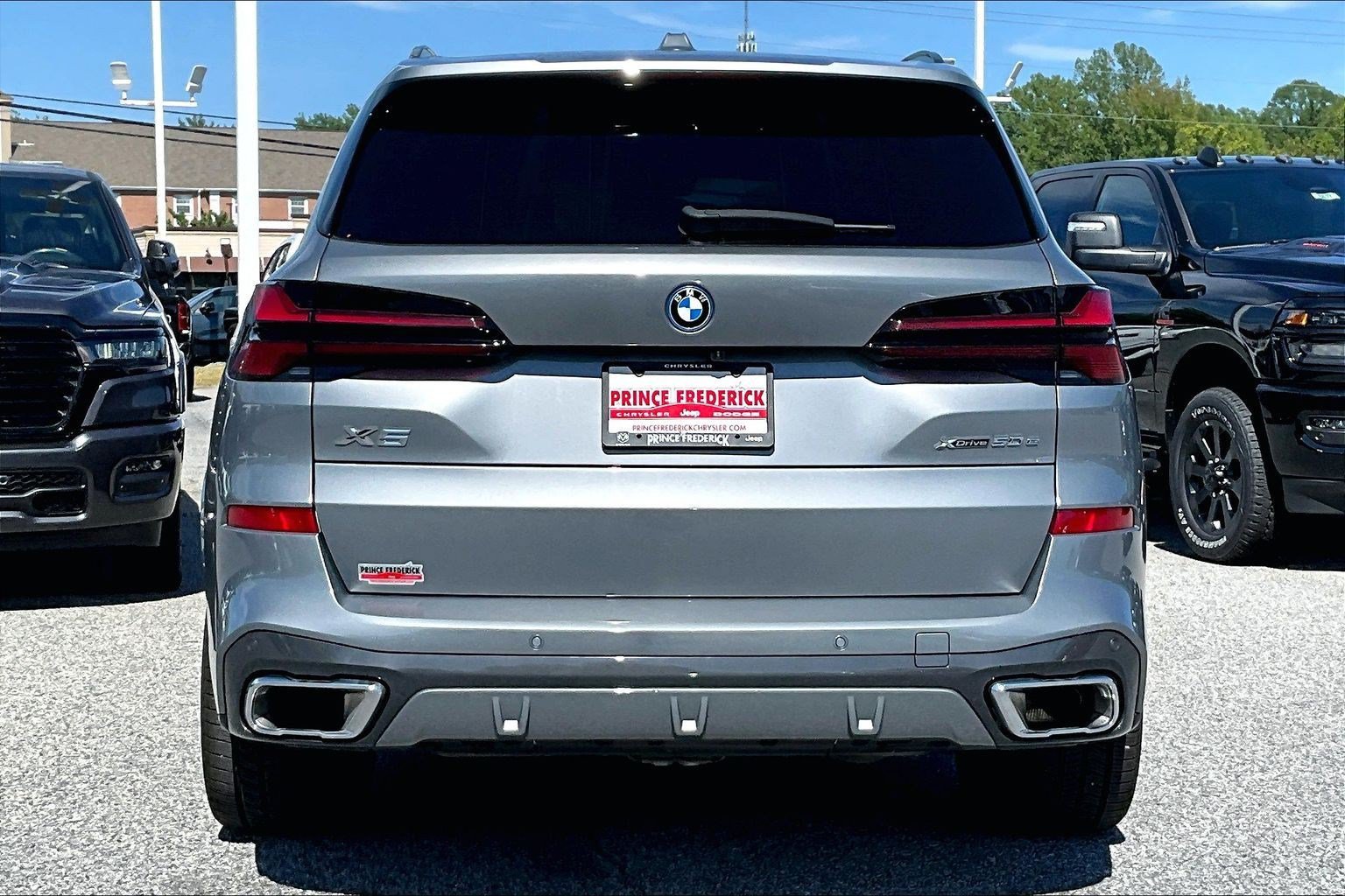 Used 2024 BMW X5 xDrive50e w/ M Sport Package AWD/4WD image 4