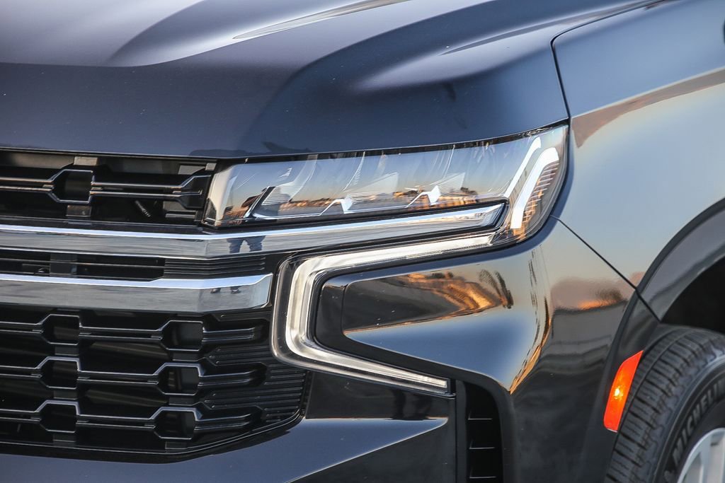 Used 2024 Chevrolet Suburban LS image 5