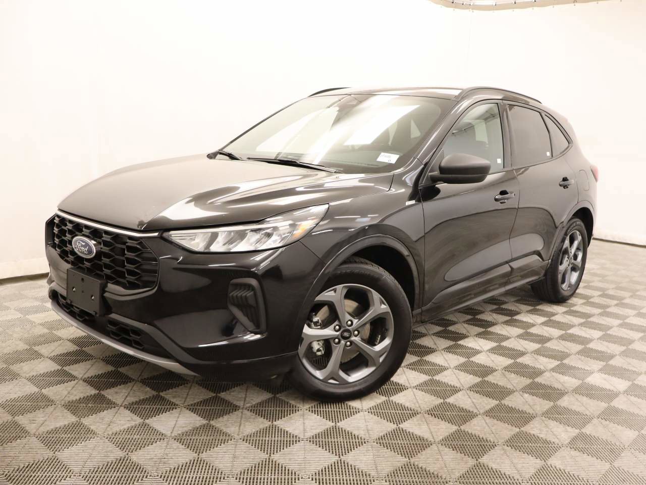 Used 2024 Ford Escape ST-Line FWD image 1