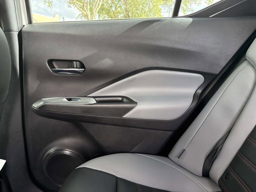 Used 2023 Nissan Kicks SR w/ SR Premium Package FWD image 16