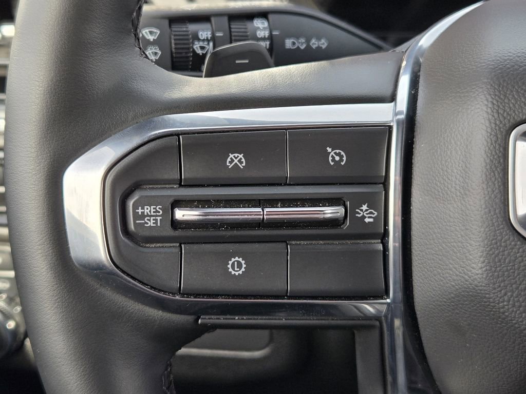 Used 2025 GMC Yukon Denali AWD/4WD image 27
