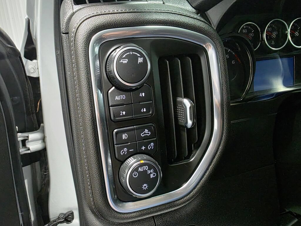 Used 2019 Chevrolet Silverado 1500 RST AWD/4WD image 14