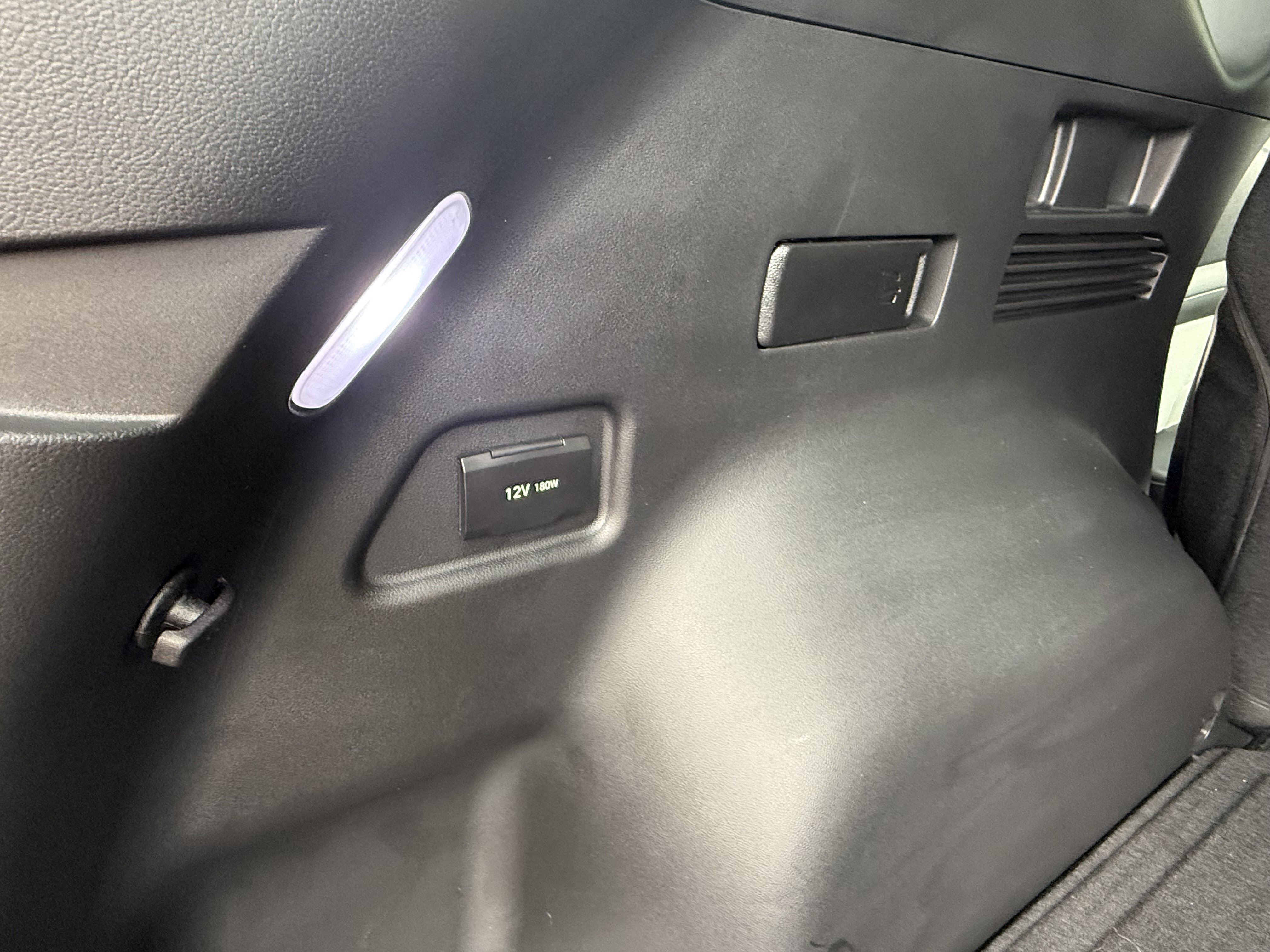 Used 2025 Hyundai Tucson Limited image 25