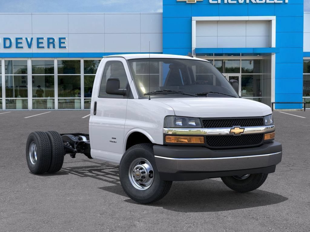 New 2026 Chevrolet Express 3500 w/ Power Convenience Package RWD image 34