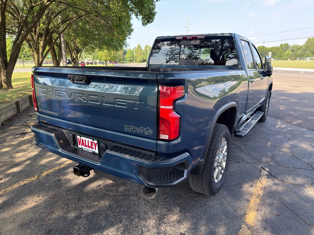 Used 2026 Chevrolet Silverado 2500 High Country w/ Technology Package AWD/4WD image 16