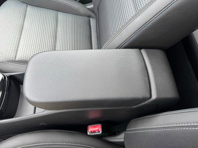 Used 2026 Chevrolet Trax LT w/ Sunroof Package FWD image 21