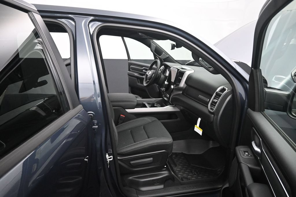 New 2026 RAM 1500 Big Horn AWD/4WD image 10