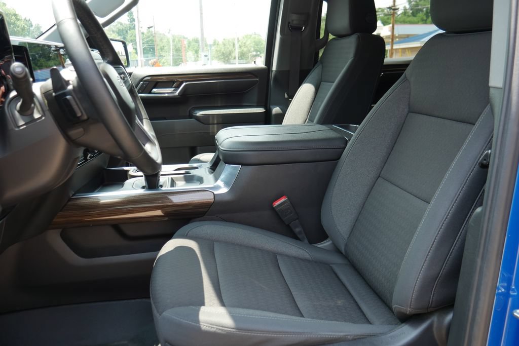 Used 2024 Chevrolet Silverado 1500 LT Trail Boss w/ Protection Package AWD/4WD image 23
