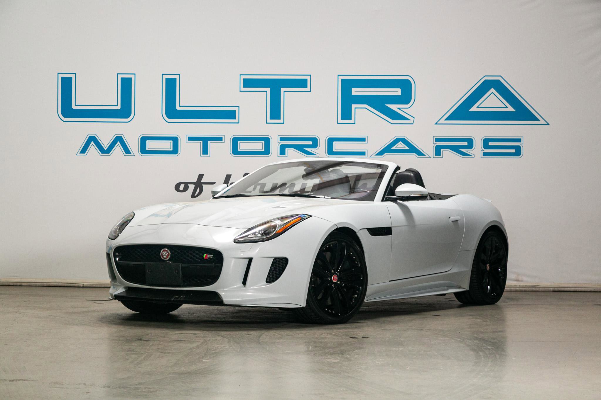 Used 2017 Jaguar F-TYPE S image 13