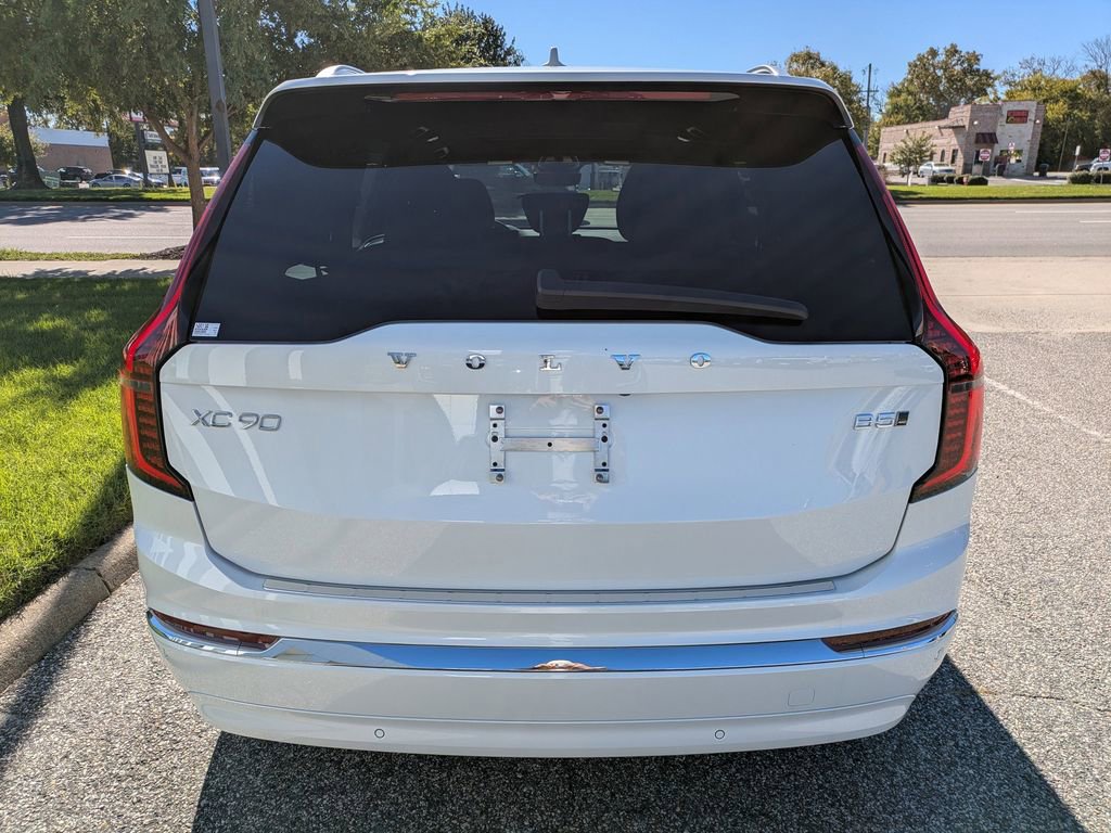 New 2026 Volvo XC90 B5 Plus w/ Protection Package Premier image 5