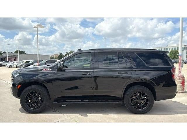 Used 2024 Chevrolet Tahoe Z71 w/ Luxury Package AWD/4WD image 3