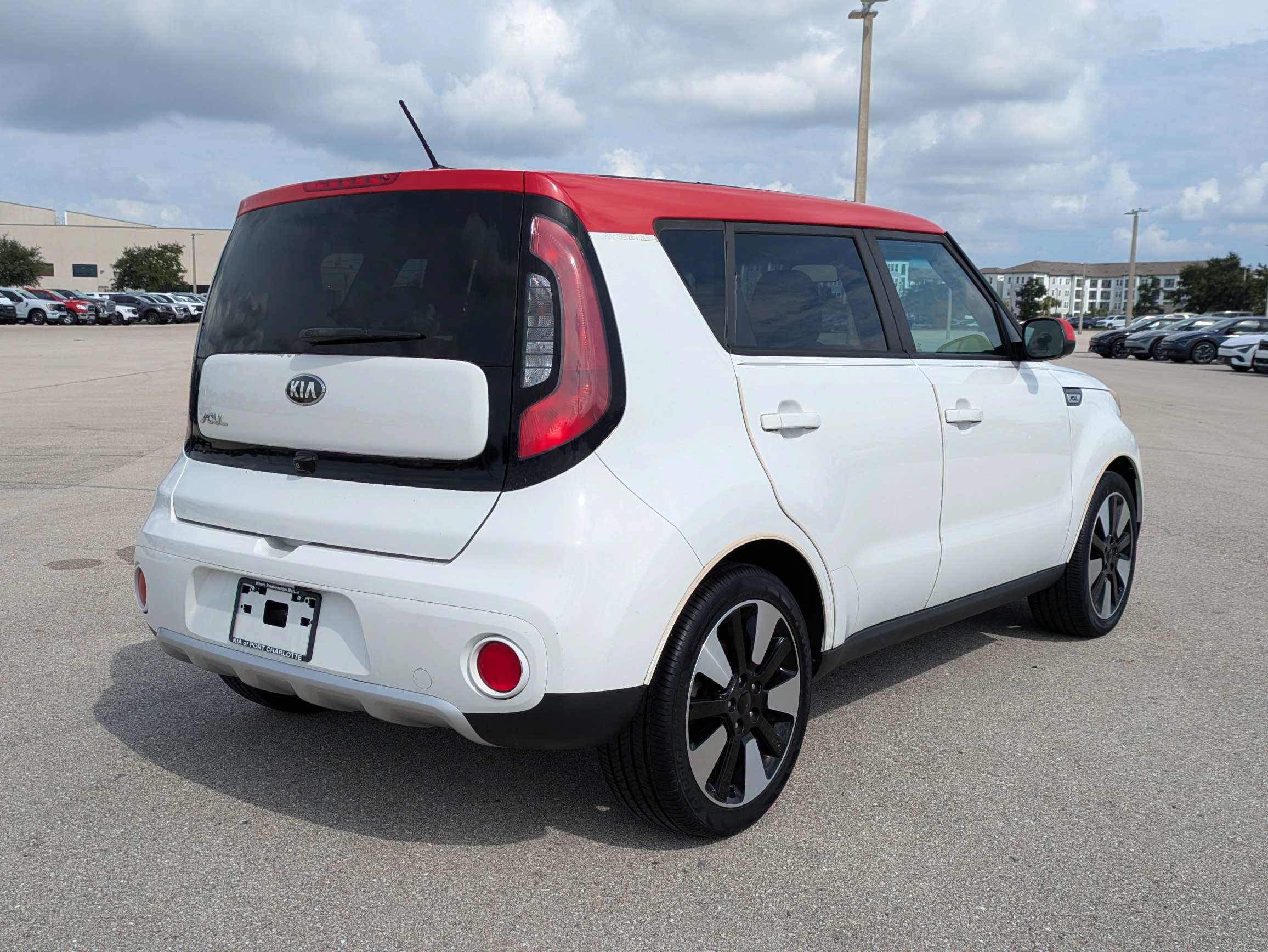 Used 2017 Kia Soul + w/ Designer's Package FWD image 5