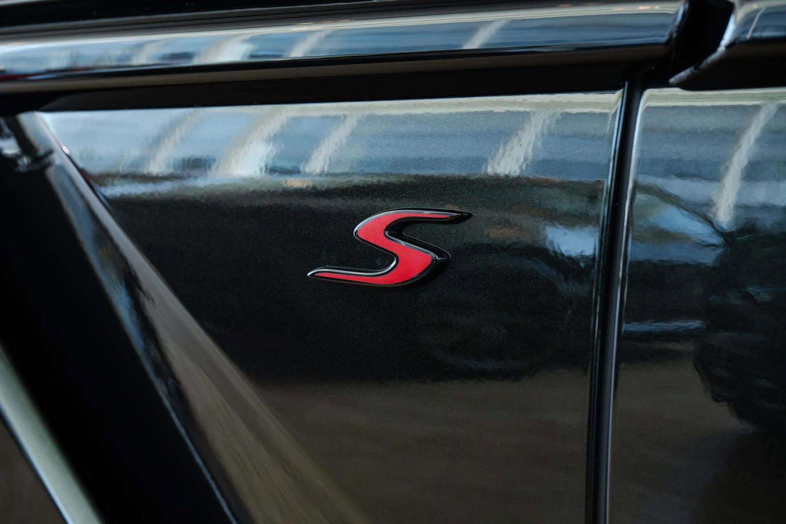 New 2026 Aston Martin DBX S AWD/4WD image 11