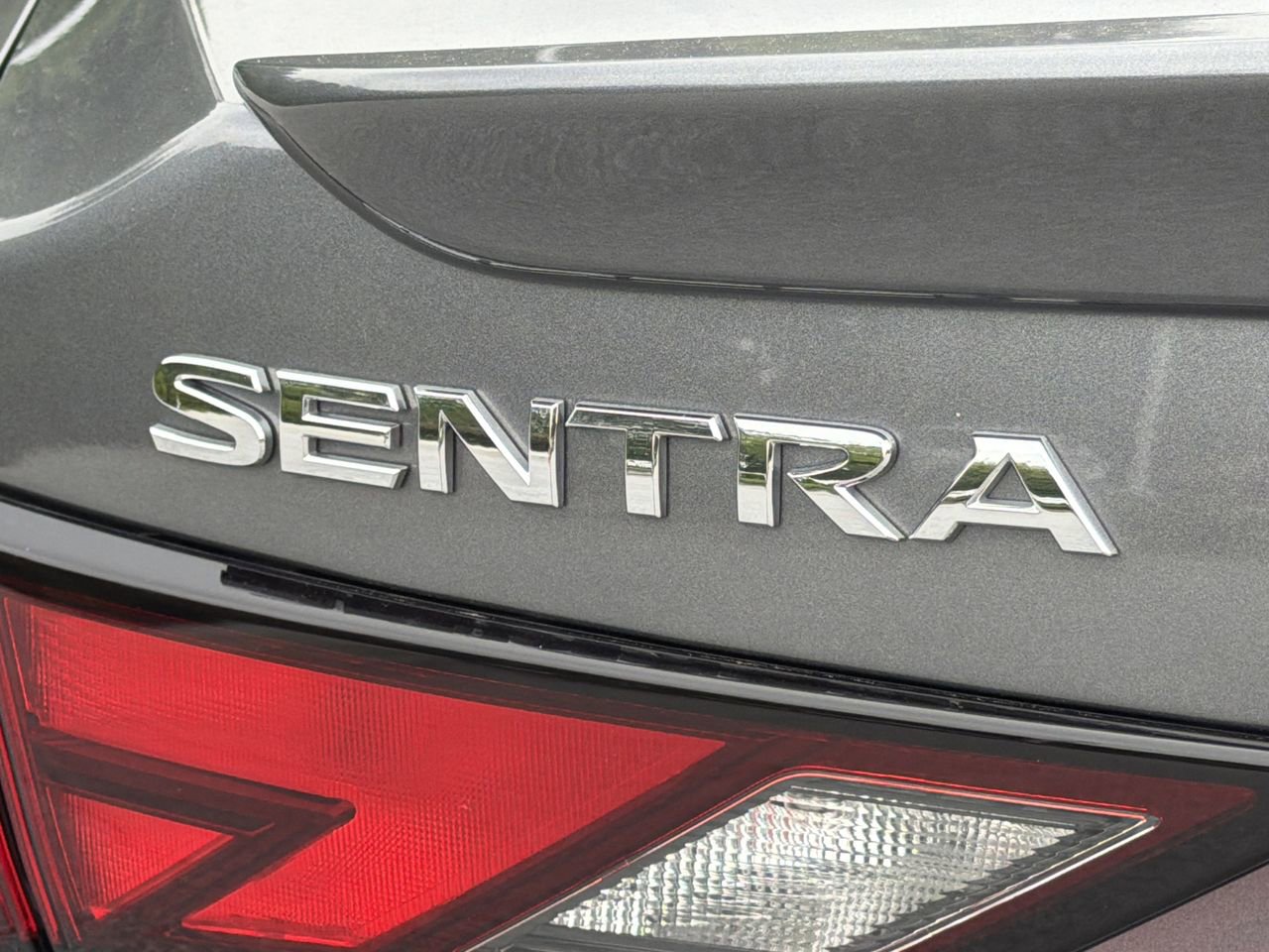 Used 2023 Nissan Sentra SR w/ SR Premium Package FWD image 25