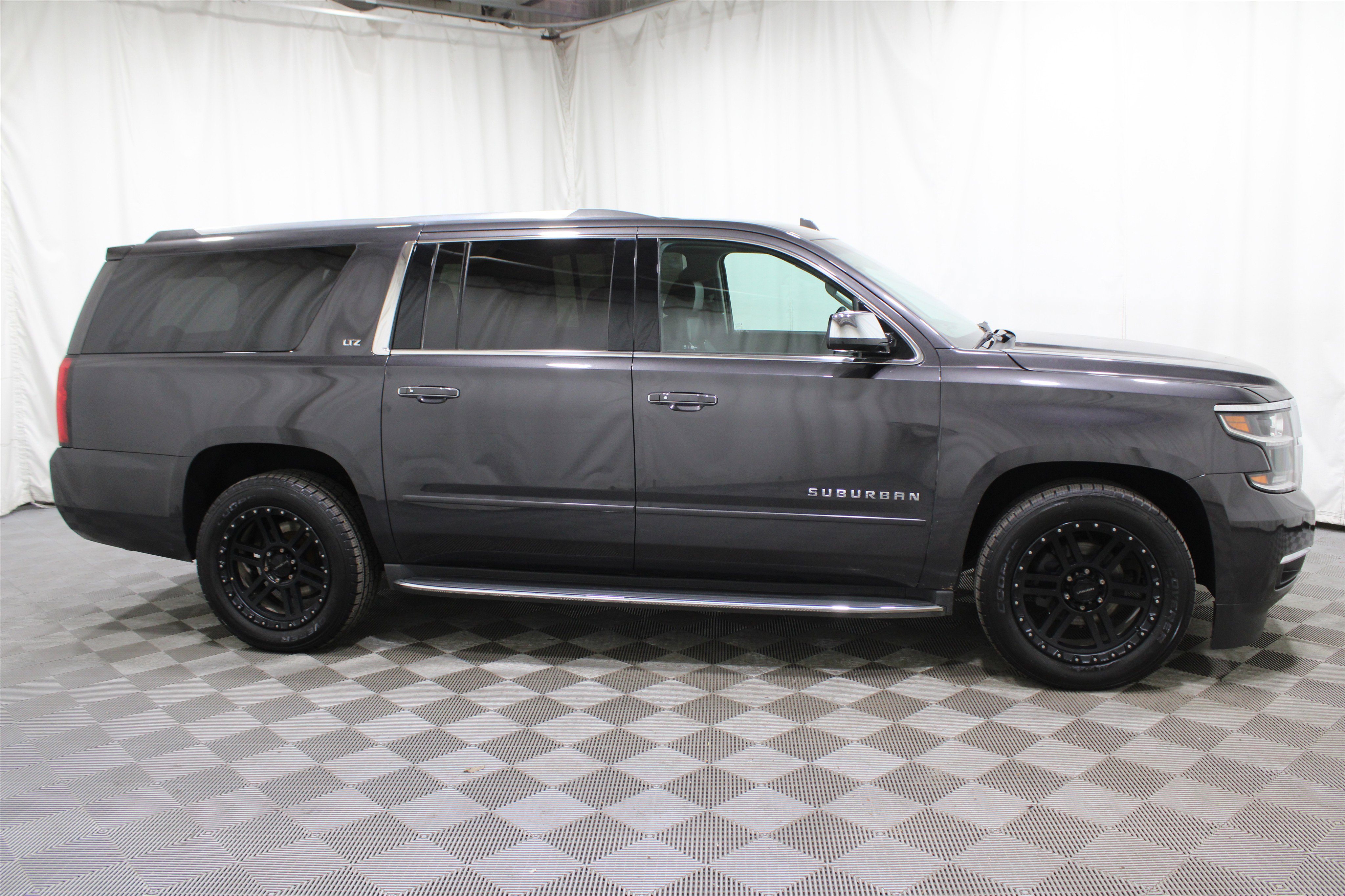 Used 2016 Chevrolet Suburban LTZ image 33