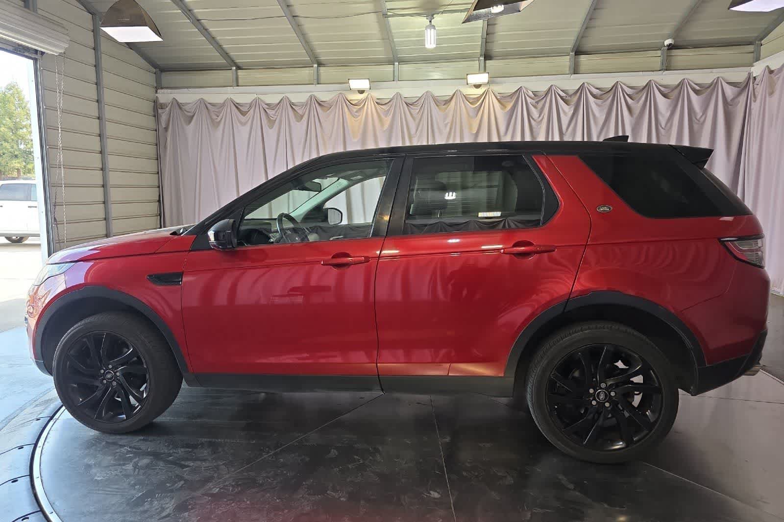Used 2017 Land Rover Discovery Sport HSE Luxury AWD/4WD image 6