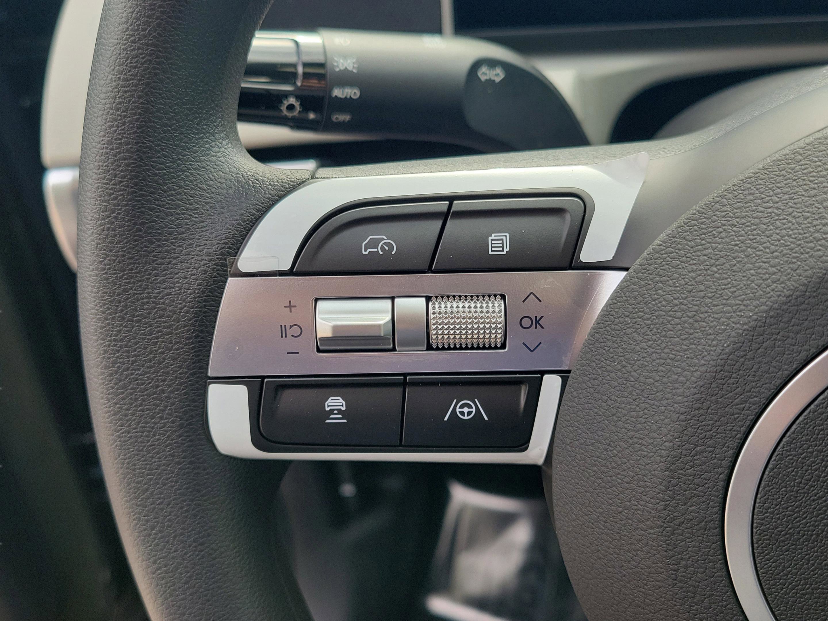 New 2026 Hyundai Tucson SEL image 16