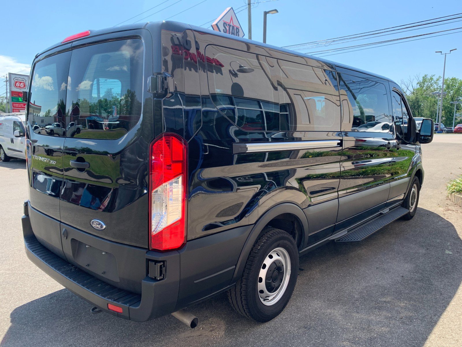 Used 2023 Ford Transit 350 XL RWD image 8