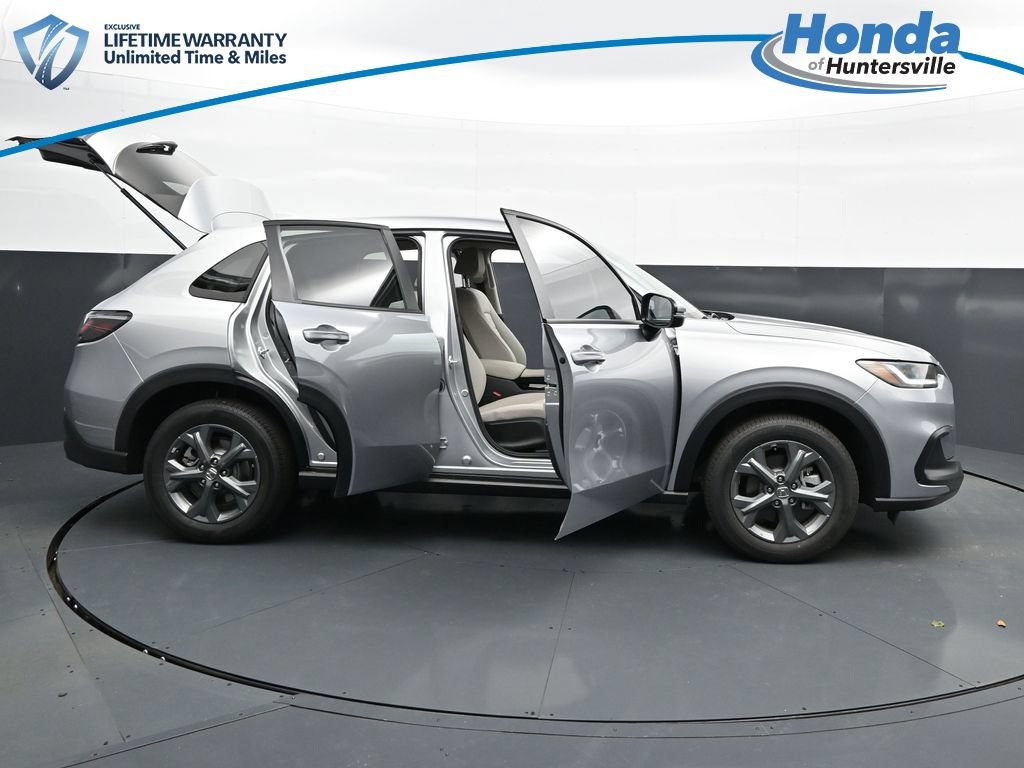 New 2026 Honda HR-V LX image 41