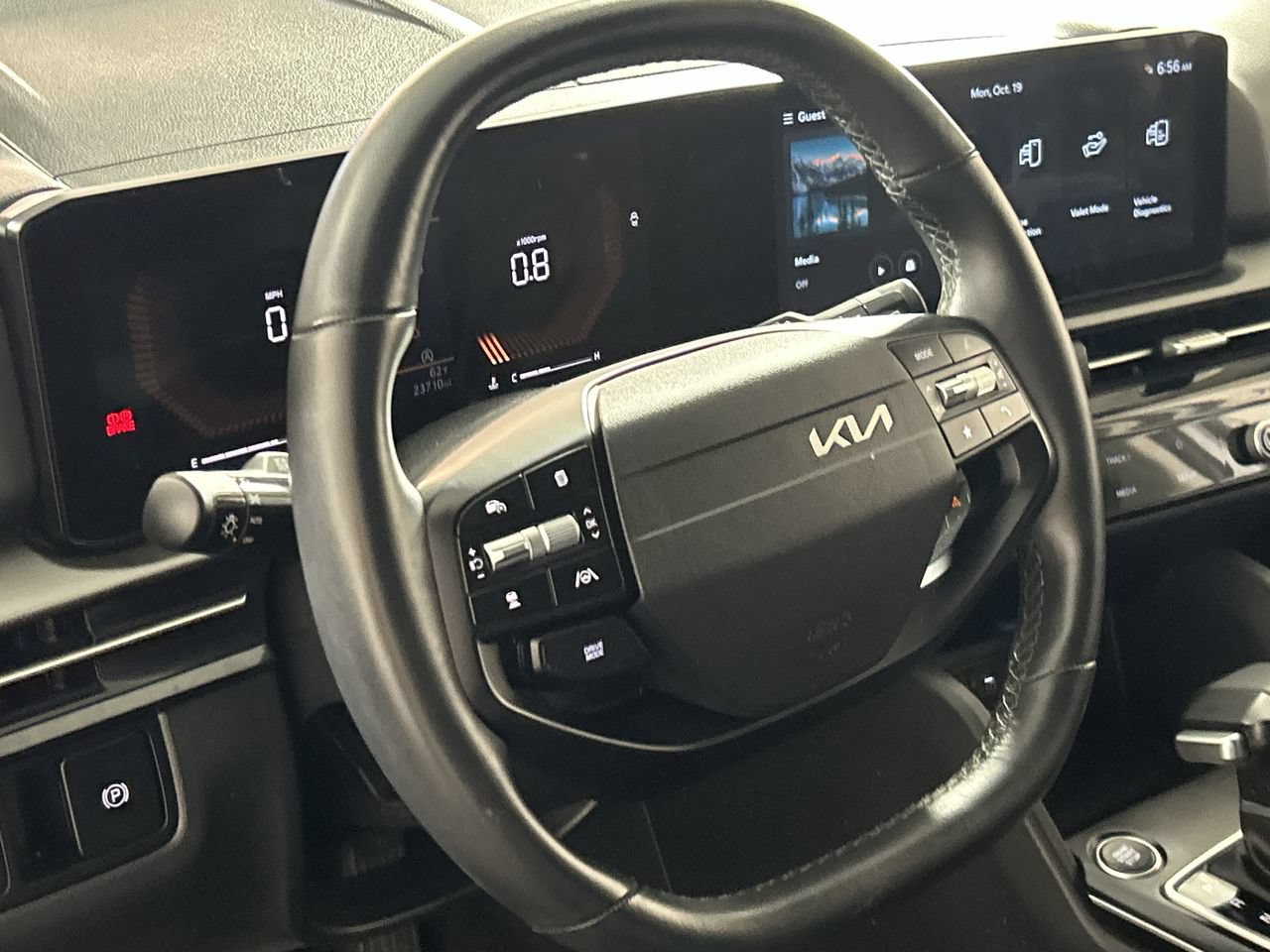 Used 2026 Kia Sportage LX FWD image 14