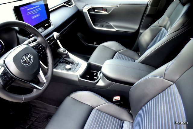 Used 2024 Toyota RAV4 XSE image 8