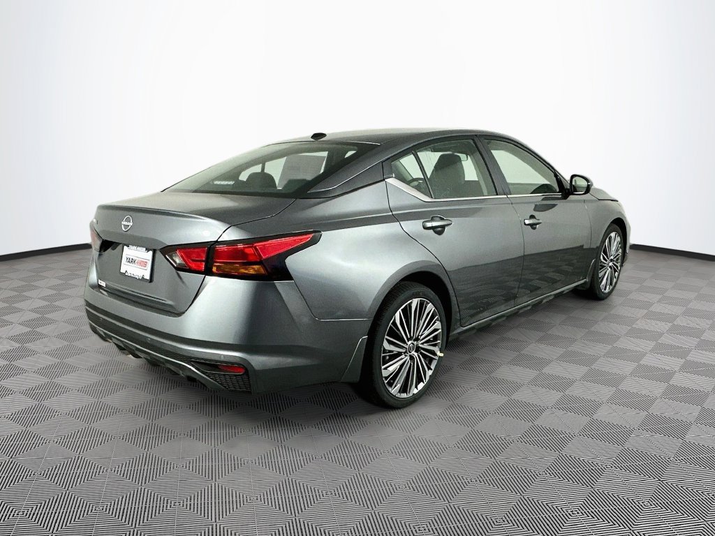 New 2026 Nissan Altima 2.5 SV FWD image 10