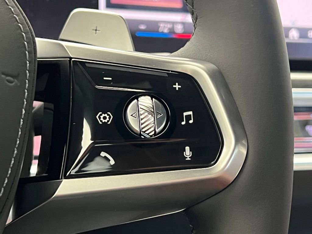 New 2026 BMW 740i w/ Executive Package image 17