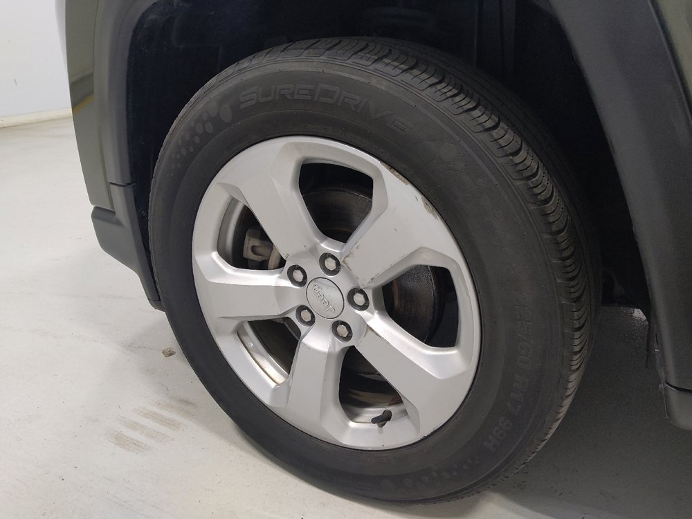 Used 2021 Jeep Compass Latitude FWD image 31