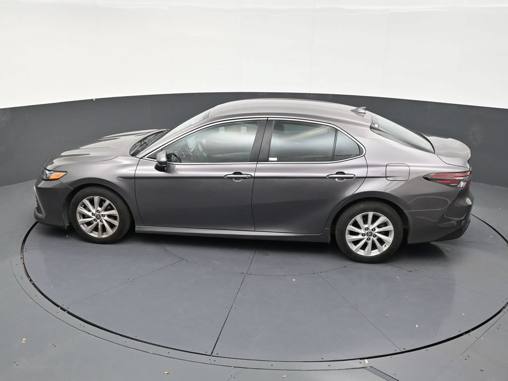 Used 2022 Toyota Camry LE FWD image 13