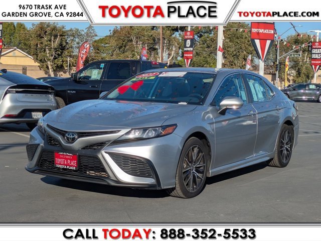 Used 2022 Toyota Camry SE video 1