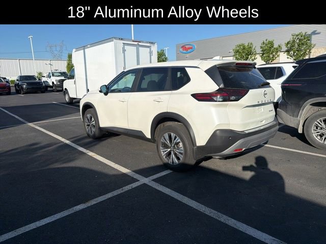 Used 2023 Nissan Rogue SV AWD/4WD image 8