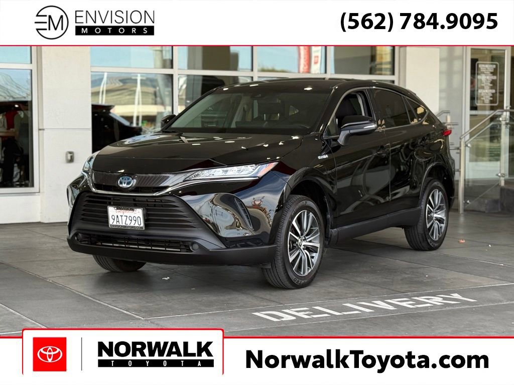 Certified 2021 Toyota Venza LE image 1