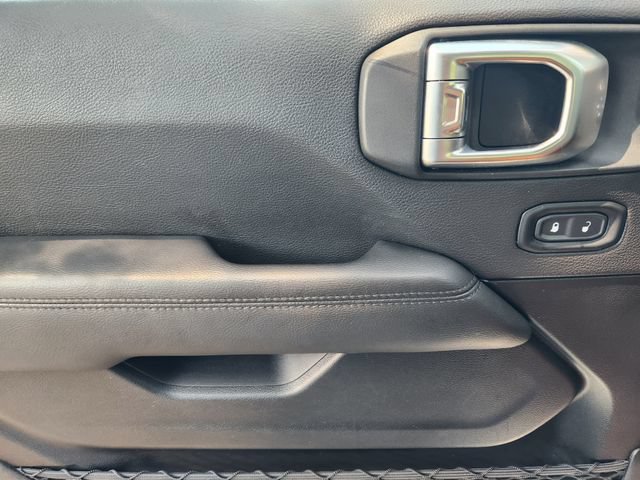 Used 2020 Jeep Wrangler Unlimited Sahara AWD/4WD image 23