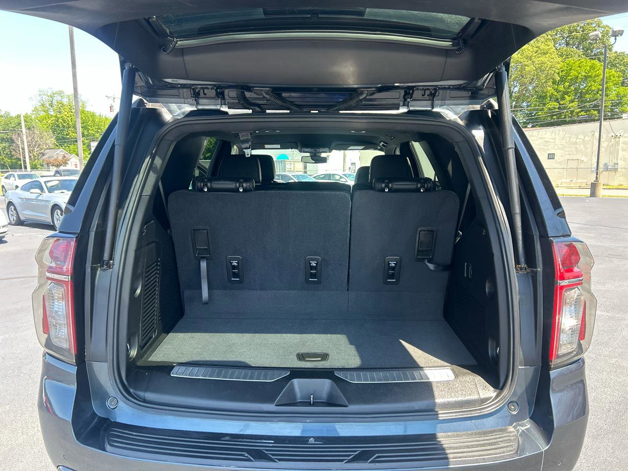 Used 2021 Chevrolet Tahoe RST AWD/4WD image 13