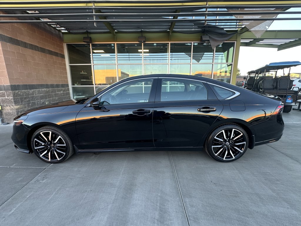 Used 2024 Honda Accord Touring image 6
