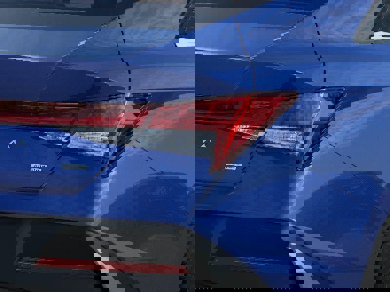 New 2025 Hyundai Elantra Limited image 10