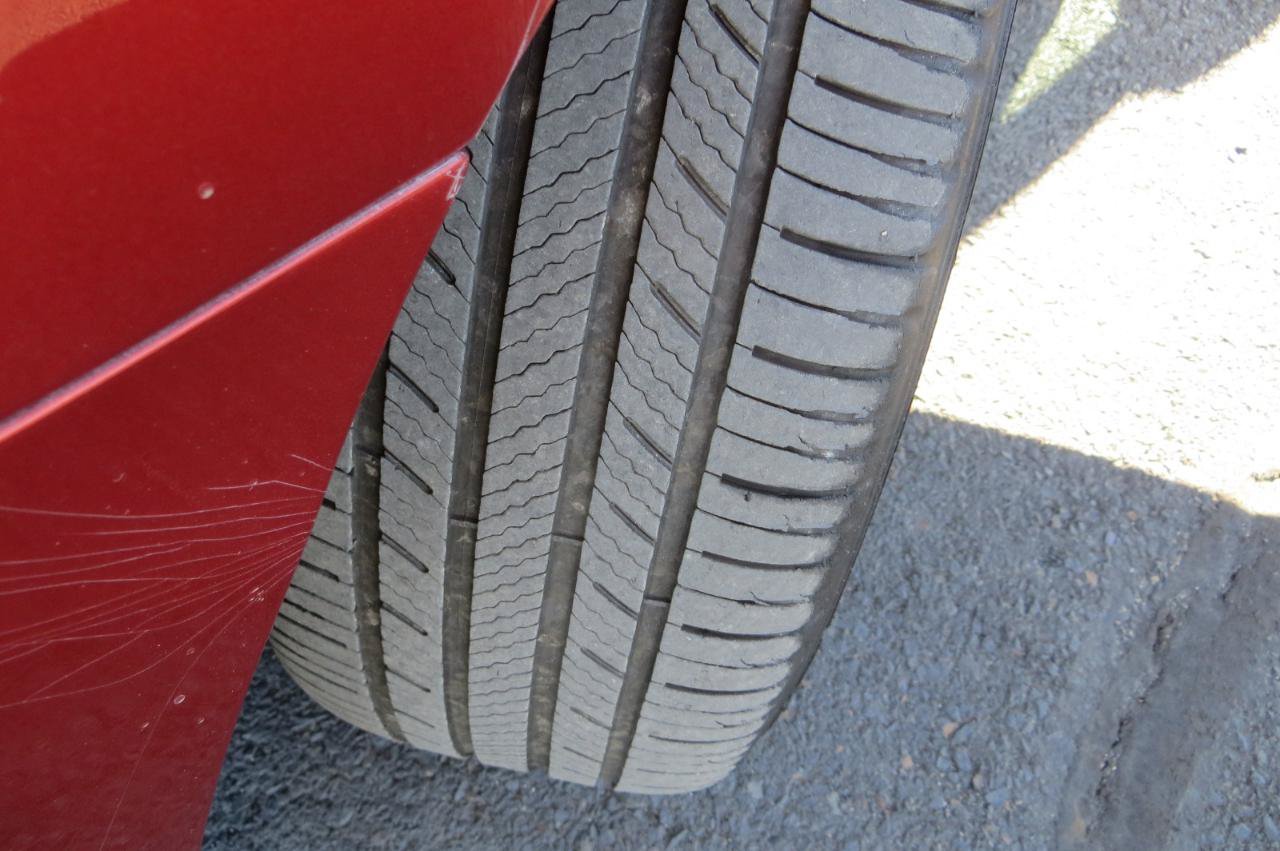 Used 2012 MAZDA MAZDA5 Sport FWD image 21