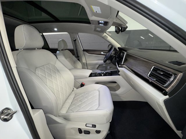 New 2026 Volkswagen Atlas SEL Premium R-Line image 9