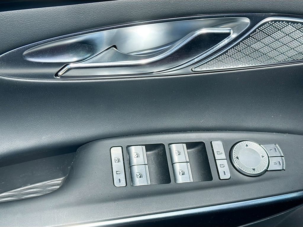 Used 2025 Genesis GV70 2.5T image 19