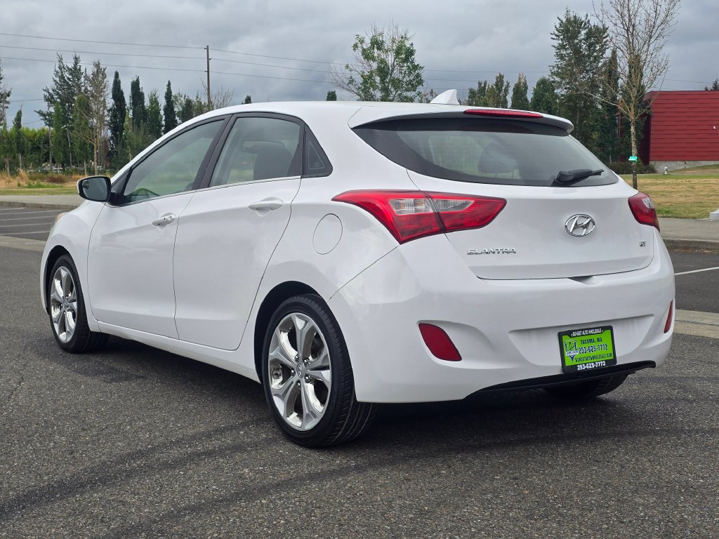 Used 2013 Hyundai Elantra GT w/ Touch & Go Pkg FWD image 3