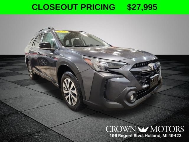 Used 2025 Subaru Outback Premium AWD/4WD image 1