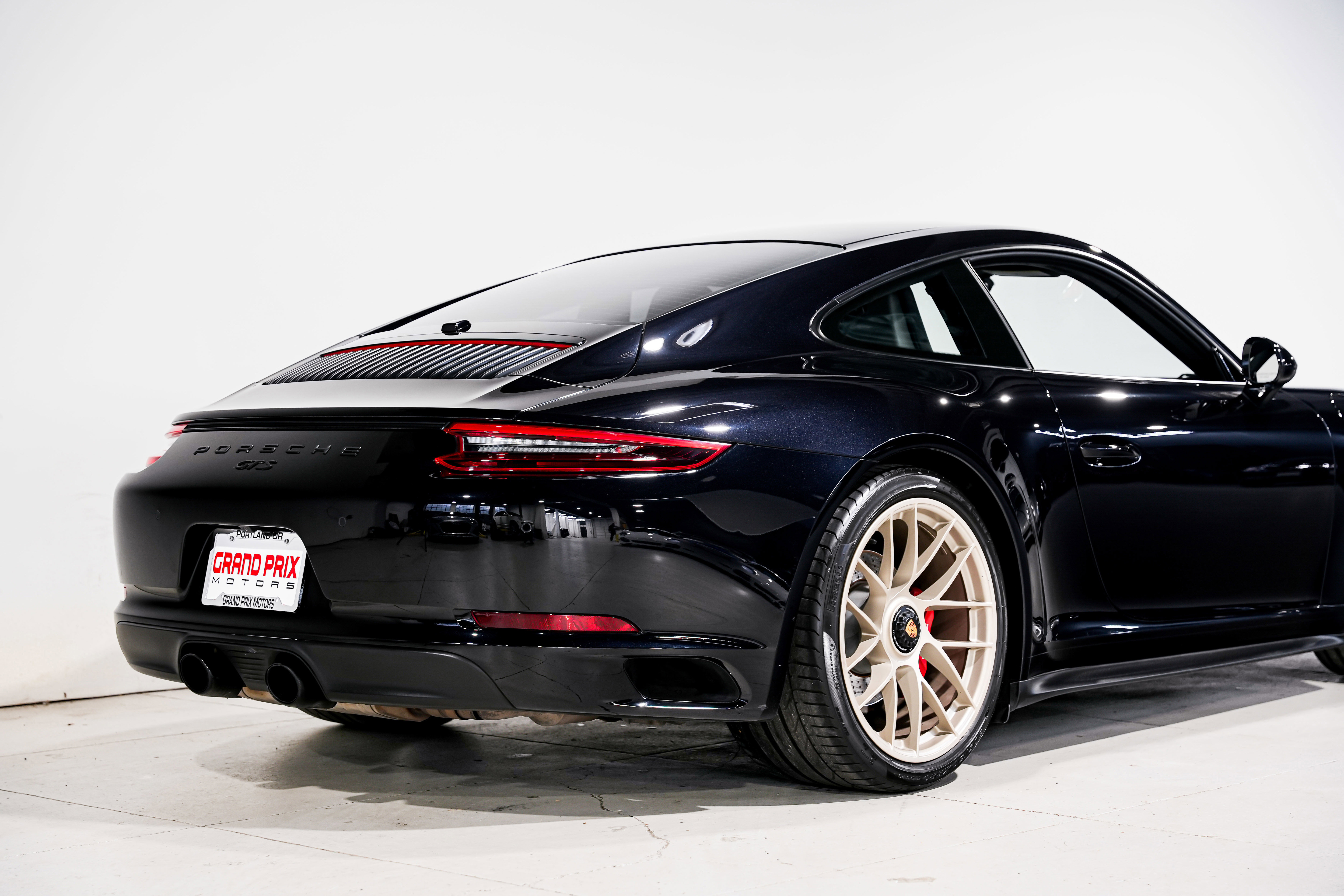 Used 2018 Porsche 911 Carrera GTS image 33