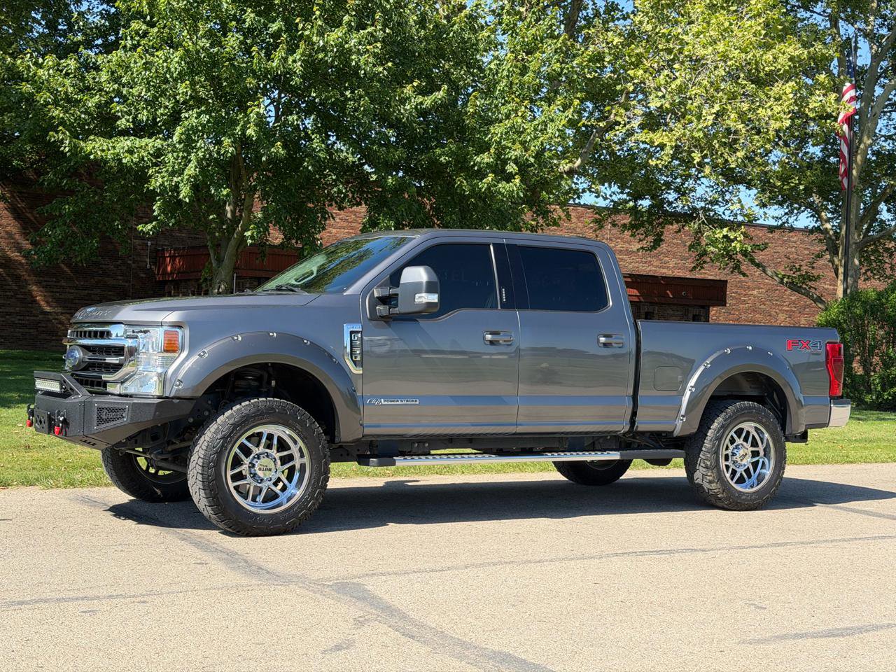 Used 2021 Ford F250 Lariat w/ Lariat Value Package AWD/4WD image 2
