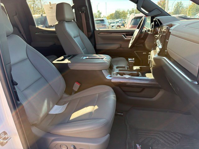 Used 2022 Chevrolet Silverado 1500 LTZ AWD/4WD image 41