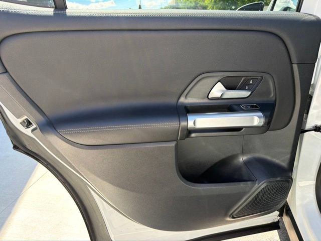 Used 2025 Mercedes-Benz GLB 250 4MATIC image 16